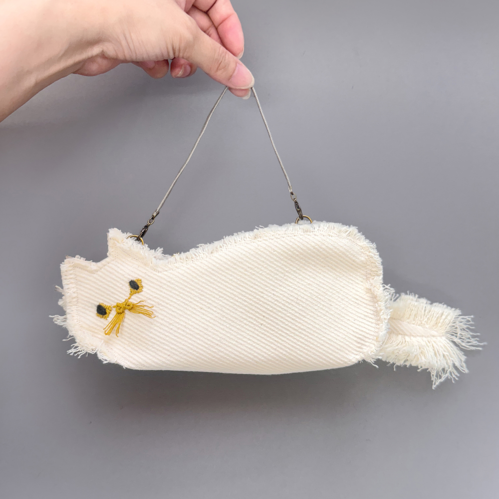 【 ねこ型ポーチ  】 メガネ&ペンケース　取手付き